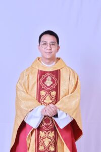 คุณพ่อสเตเฟน พิรุณ เเซ่จัง