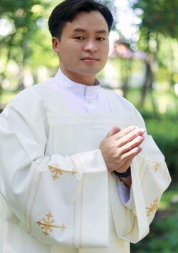 สามเณรเปโตร มอแล คะหล่า